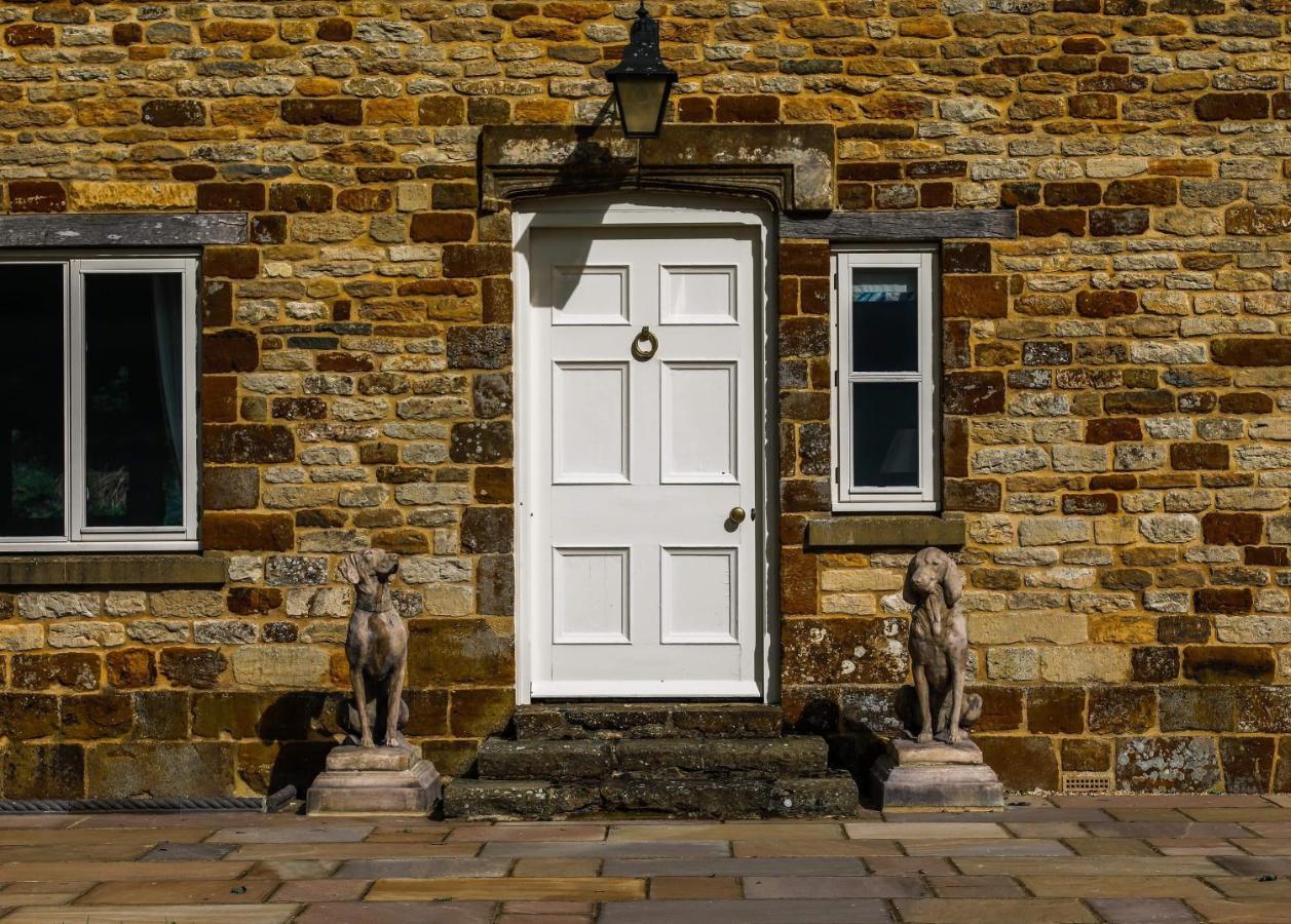 Cockley Hill Farm Bed & Breakfast Brackley  Bagian luar foto